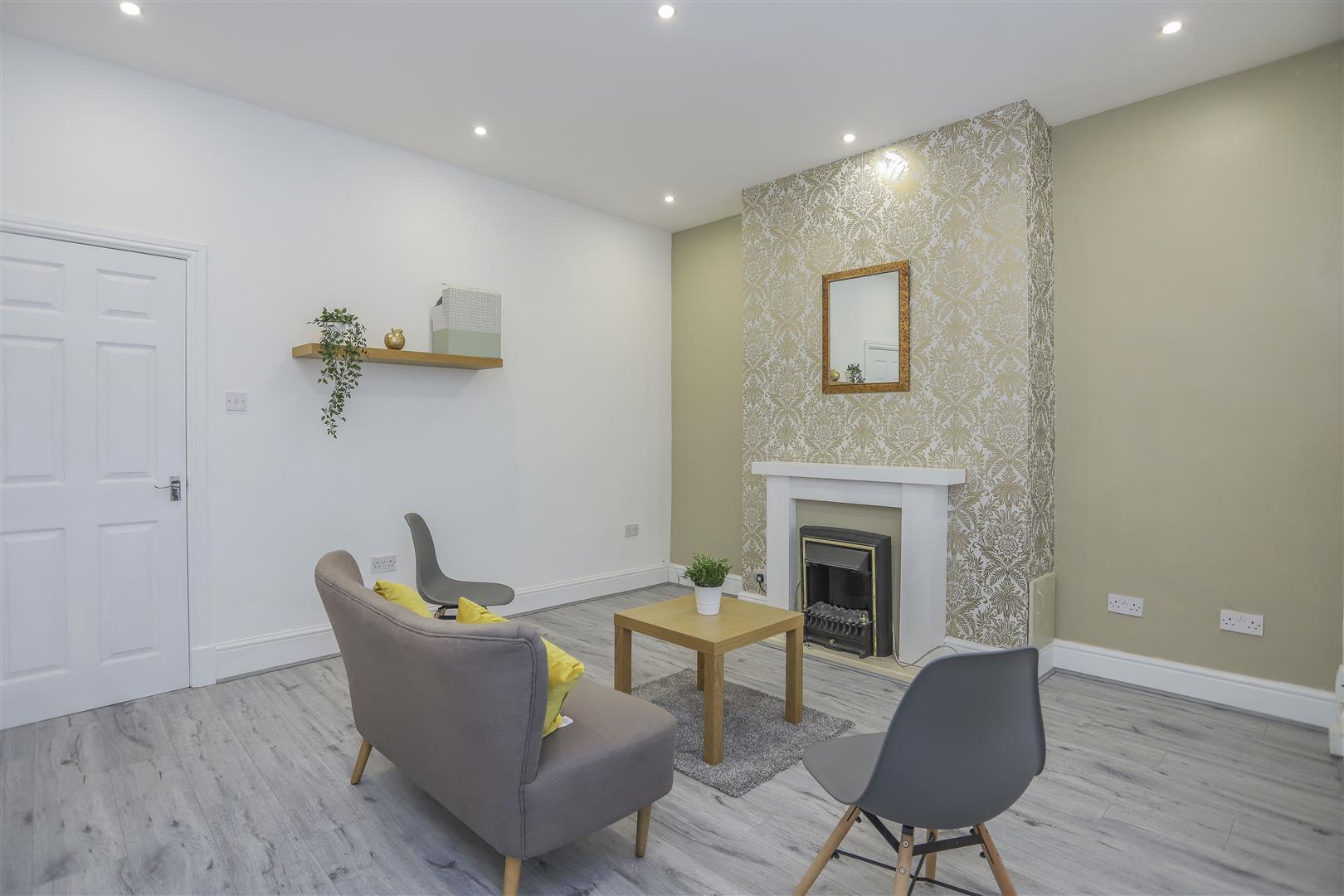 3 Bed Mid Terrace House For Sale - Main Image